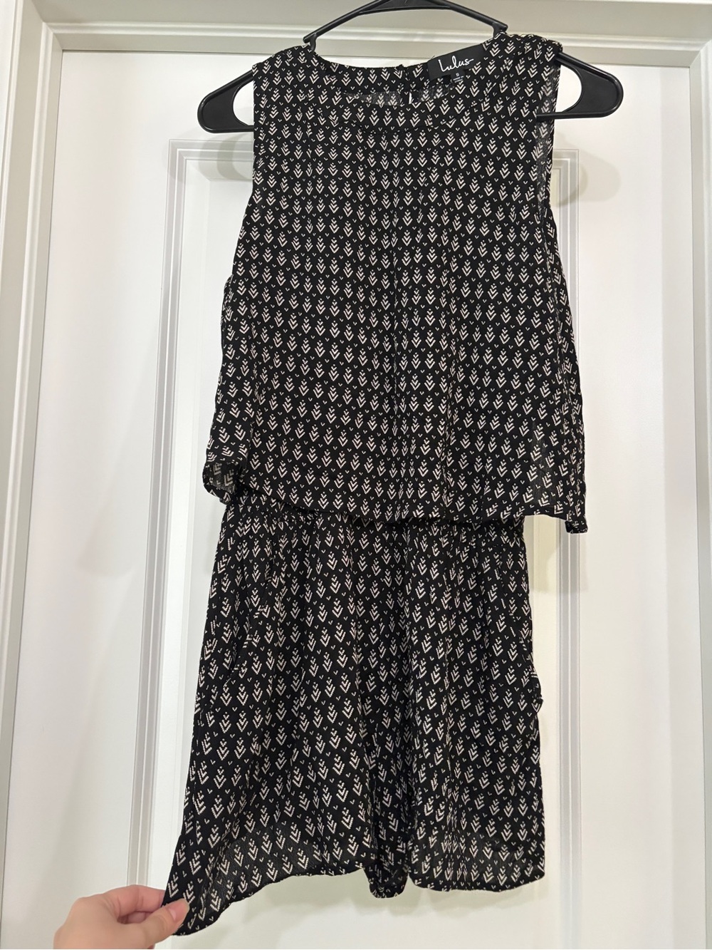 Lulu's Black and White Printed Sleeveless Romper